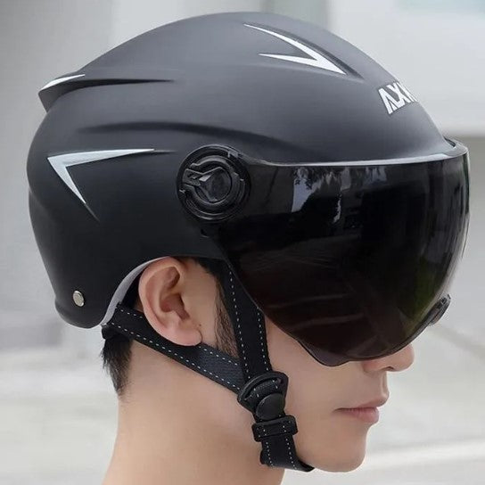 CASCO PEQUEÑO DE MOTOCICLETA 3C666